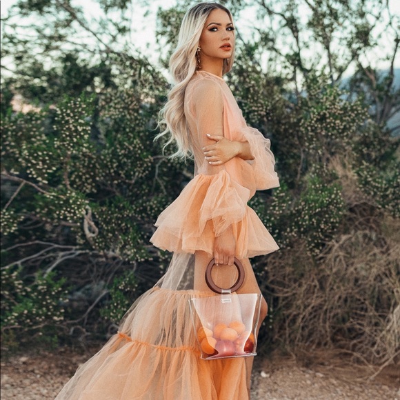 🌷 Meet your seller 🌷 - Picture 1 of 16